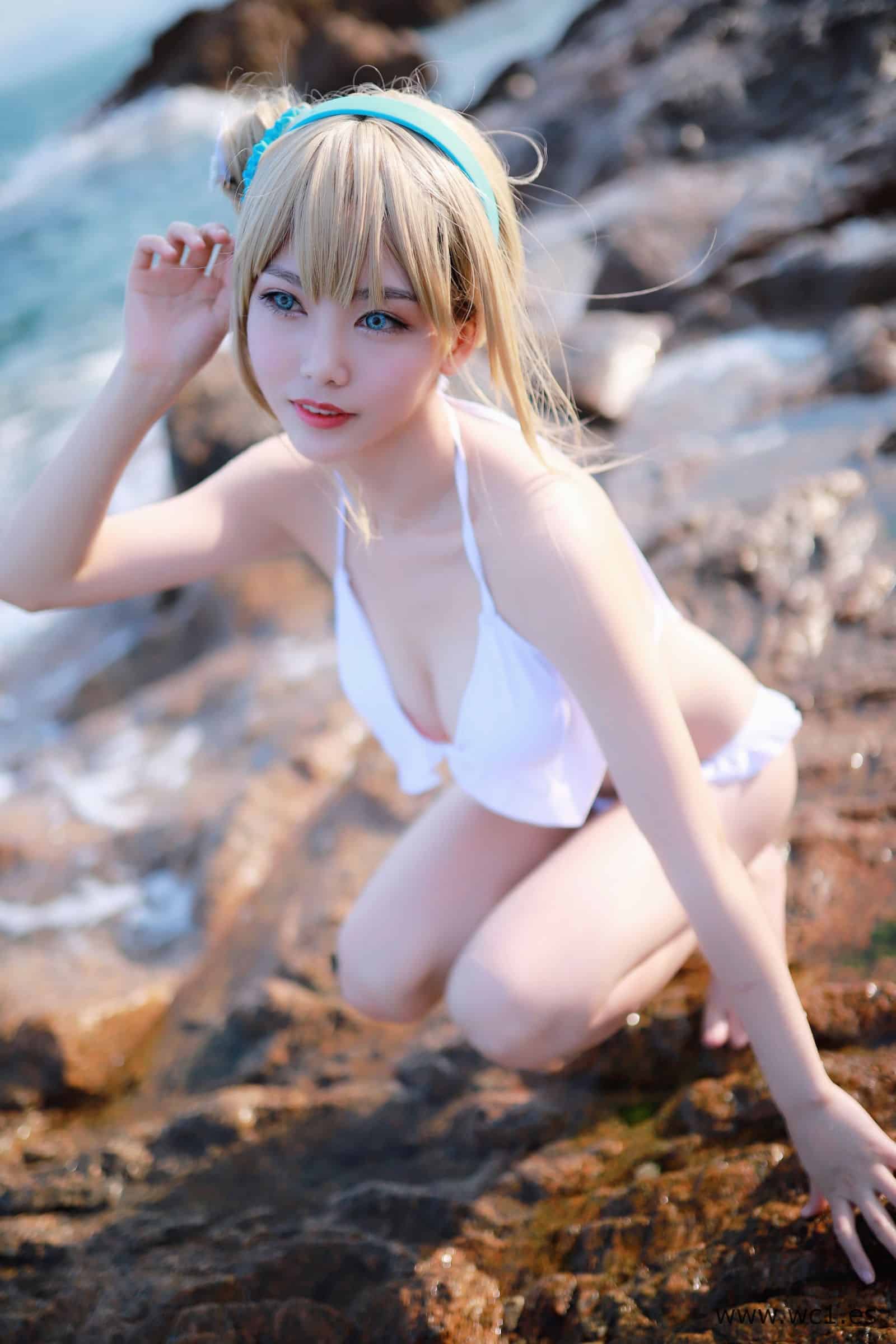 抖娘·利世《海边索米》